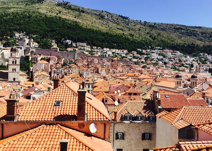 Dominus Little Palace